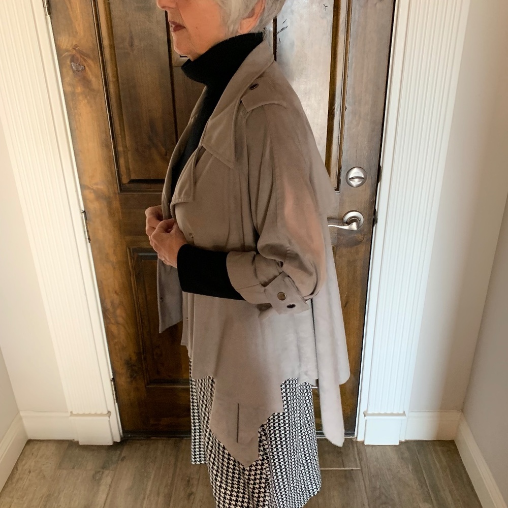 Amadi Swing Jacket in a Polyester Suede fabric Silvery Grey Size small